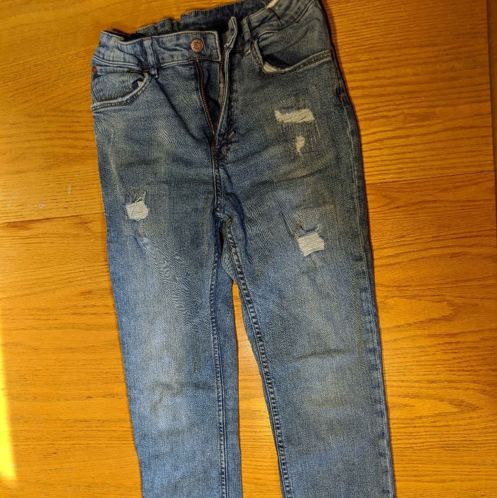 Boys distressed skinny jeans